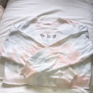 Hollister XS sweatshirt tie dyed crop top floral. EUC
